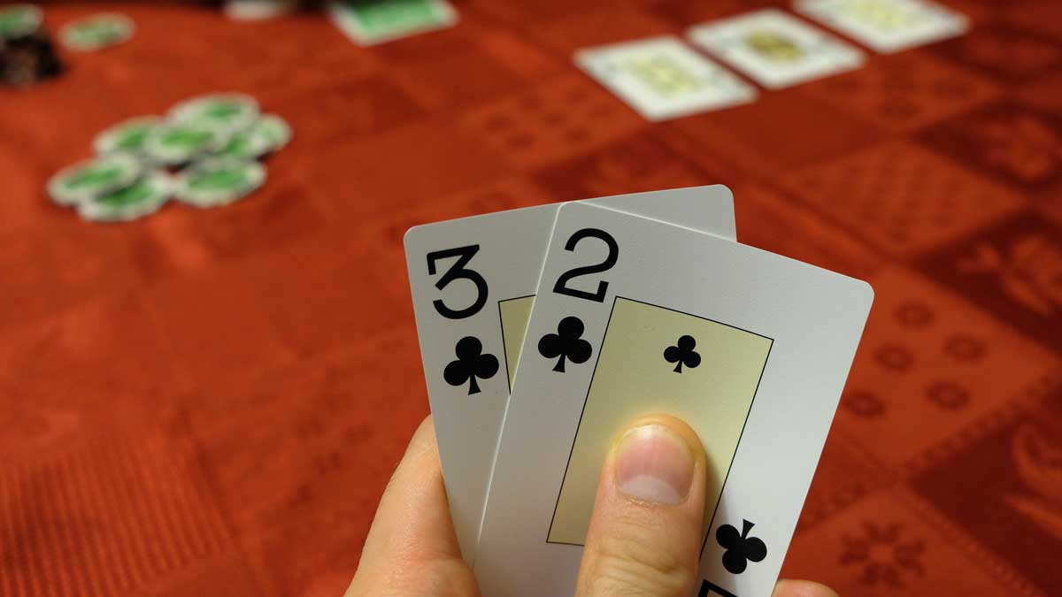 Cách thực hiện bluff thành công trong poker | Natural8