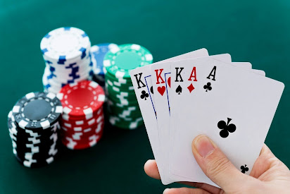 Xếp bài poker từ A đến Z: bí mật chưa ai kể